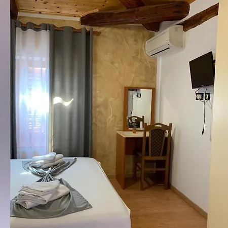 Doubleroom With Bathroom And Ac - 105 Bed and breakfast